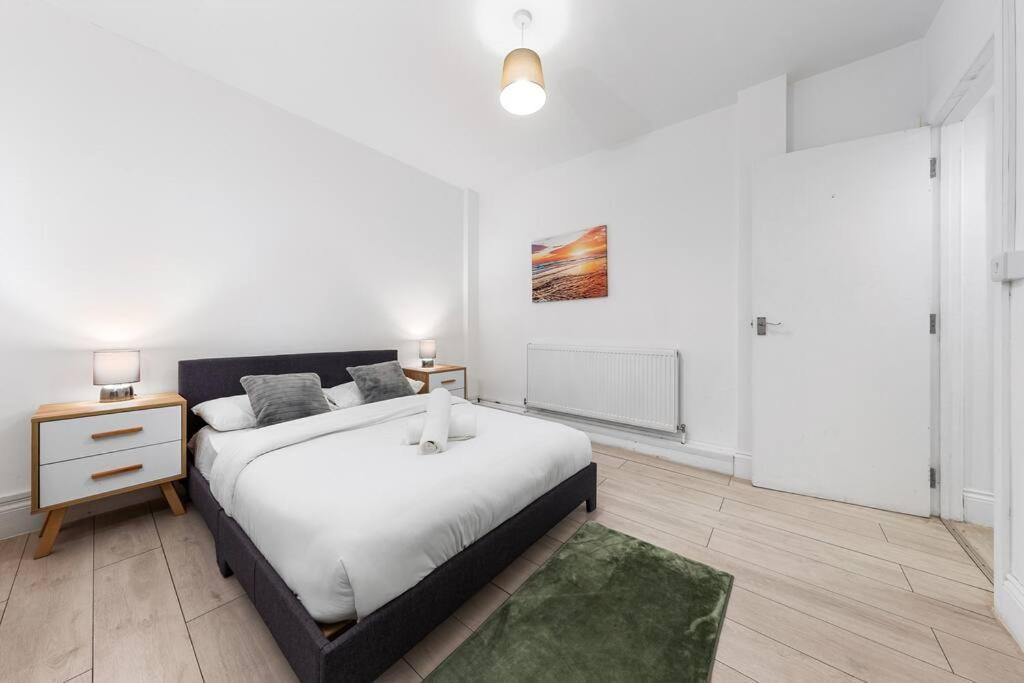 Near Kings Cross Sleep 12 Sp7 Apartament