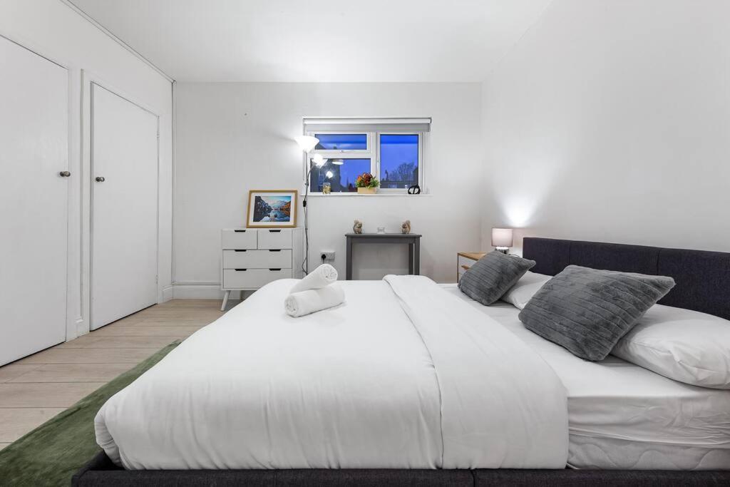 Near Kings Cross Sleep 12 Sp7 Apartament Londra